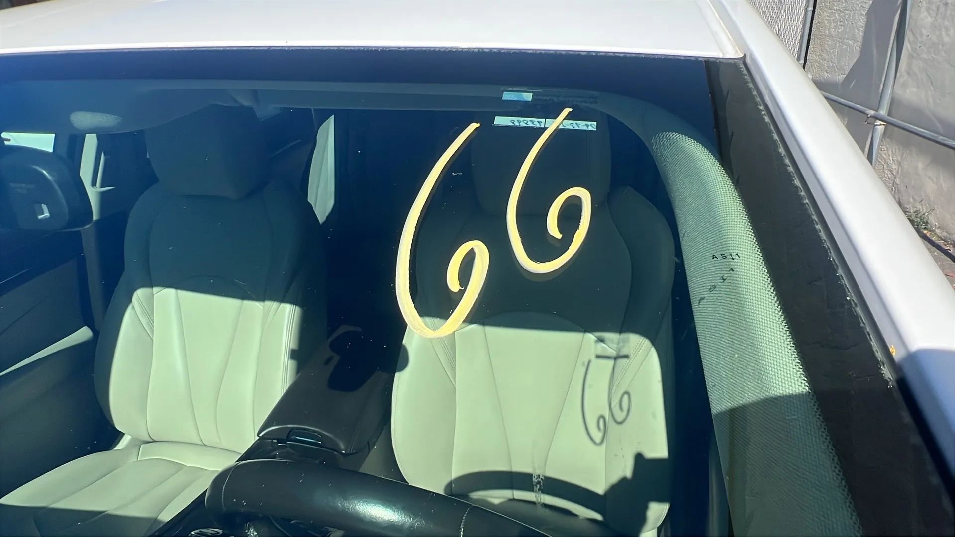 Used 2017 Buick LaCrosse Preferred image 33