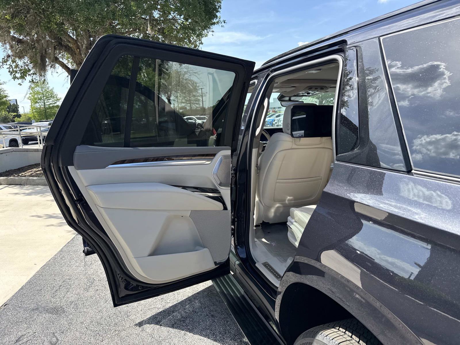 New 2026 Cadillac Escalade Platinum Sport image 14