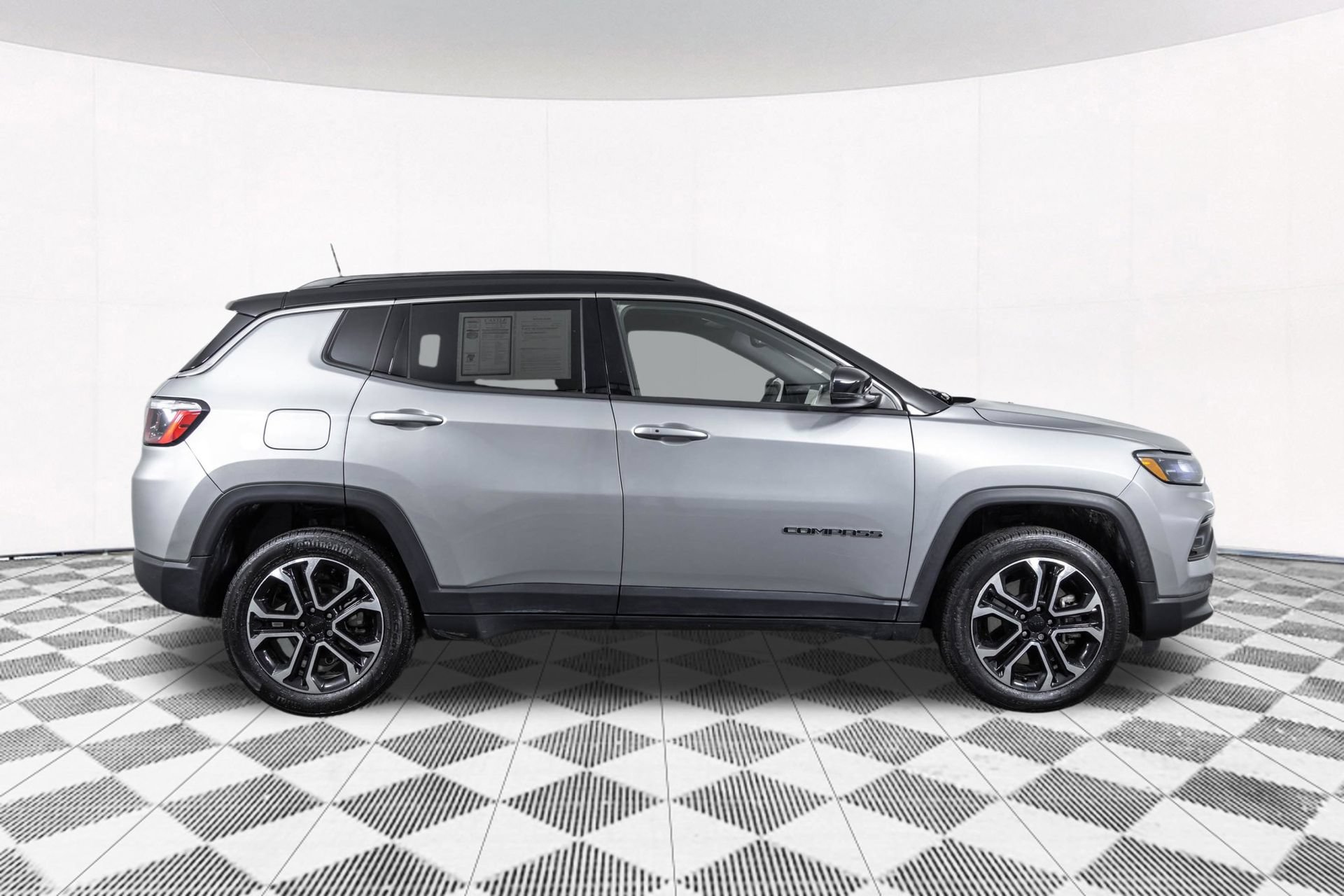 Used 2023 Jeep Compass Limited AWD/4WD image 20