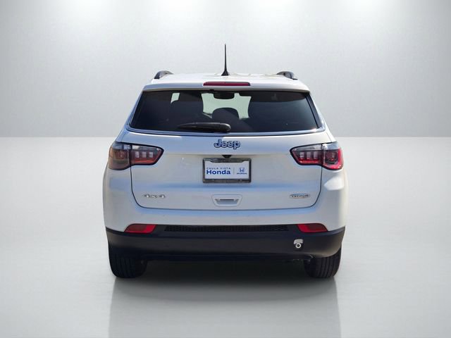 Used 2024 Jeep Compass Latitude AWD/4WD image 5