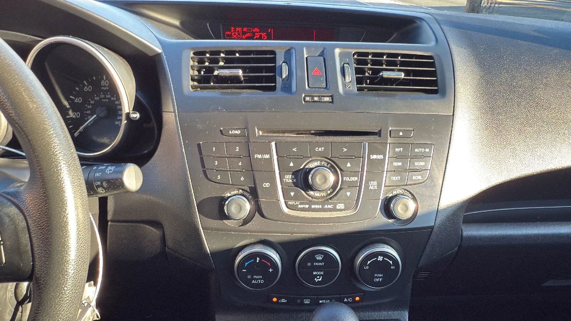 Used 2014 MAZDA MAZDA5 Sport image 18