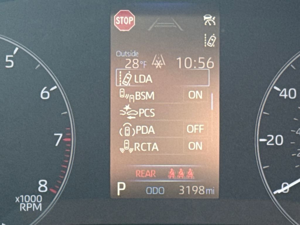 Used 2024 Toyota Corolla Cross LE image 19