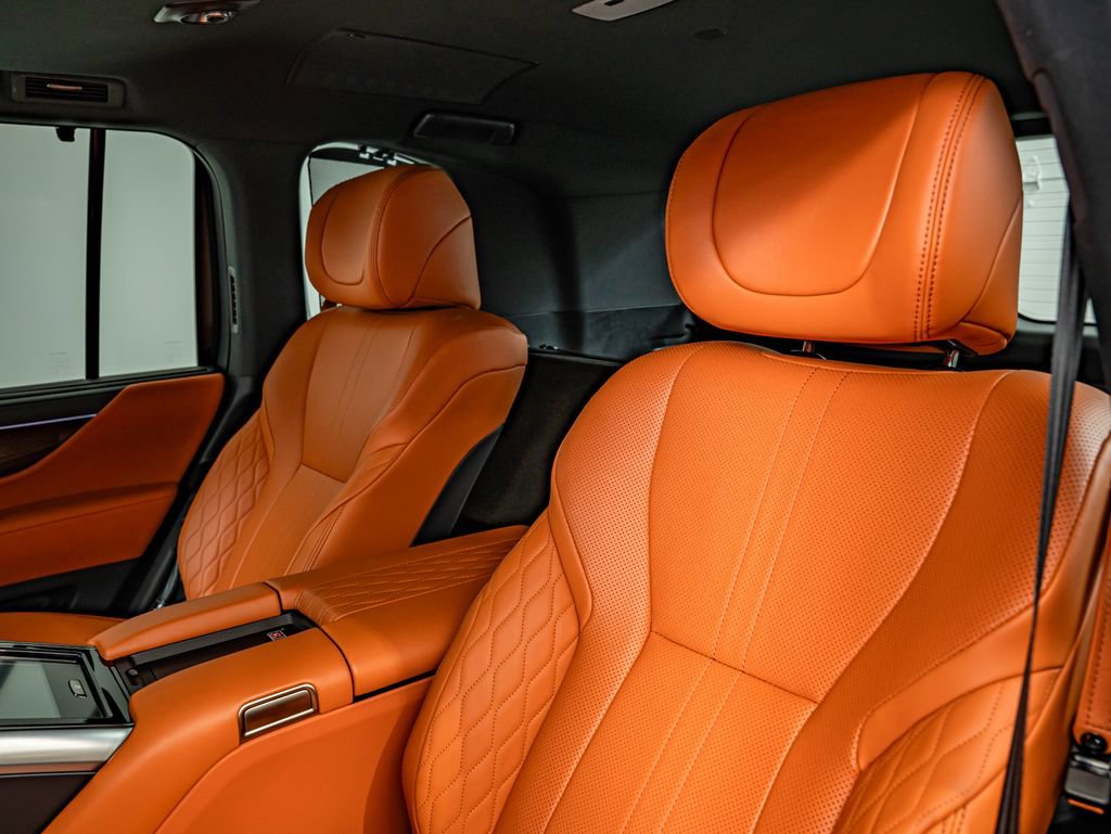 Used 2025 Lexus LX 700h Ultra Luxury AWD/4WD image 38