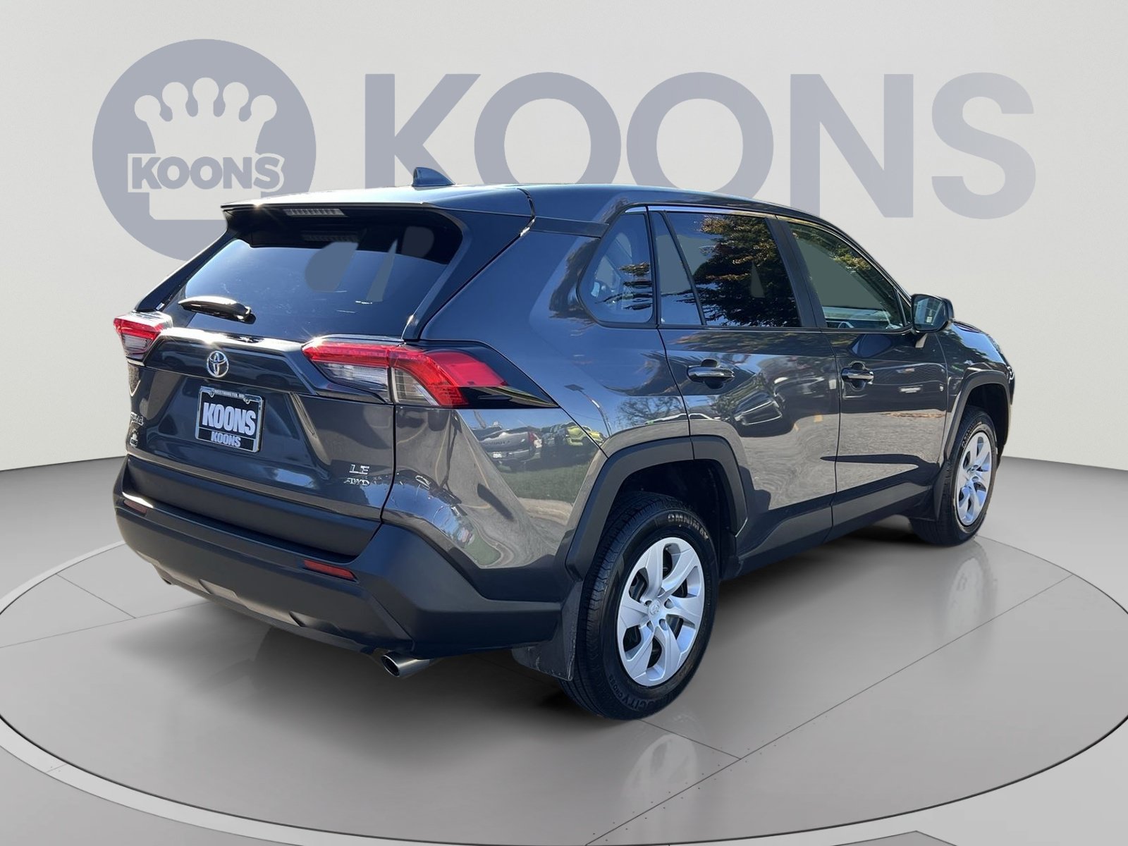 Used 2024 Toyota RAV4 LE AWD/4WD image 7