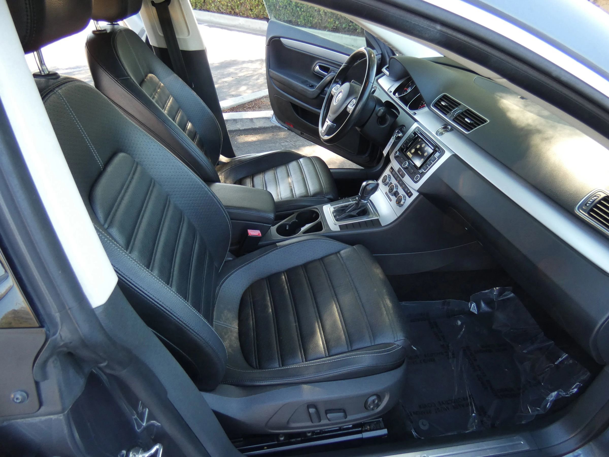 Used 2014 Volkswagen CC Sport image 25