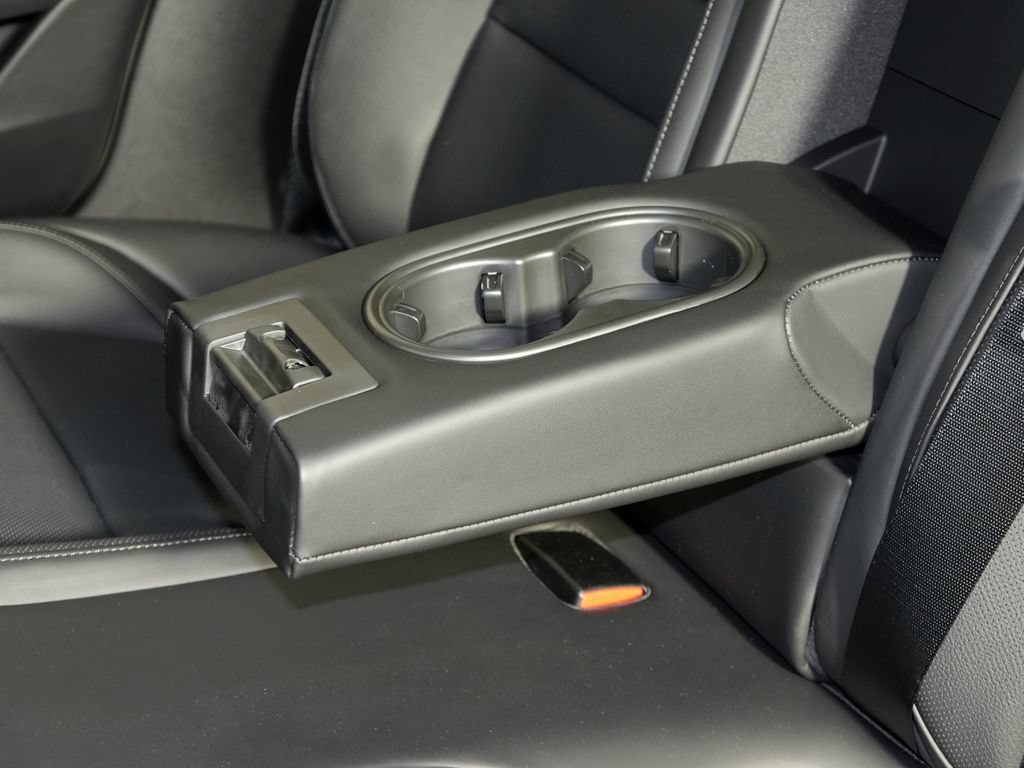 New 2026 Porsche Taycan AWD/4WD image 36