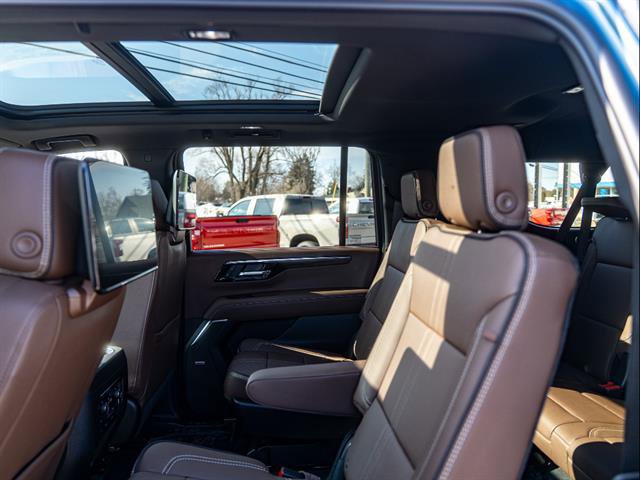 New 2026 Chevrolet Suburban High Country AWD/4WD image 37