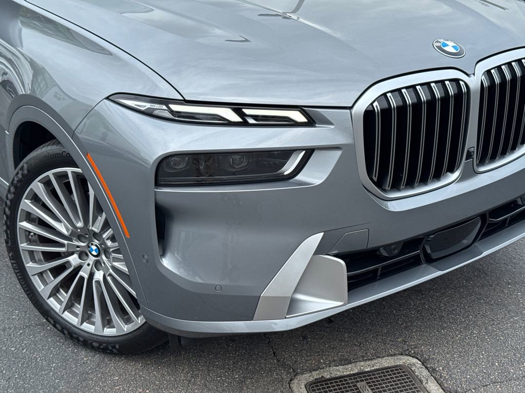 Used 2024 BMW X7 xDrive40i w/ Premium Package image 30
