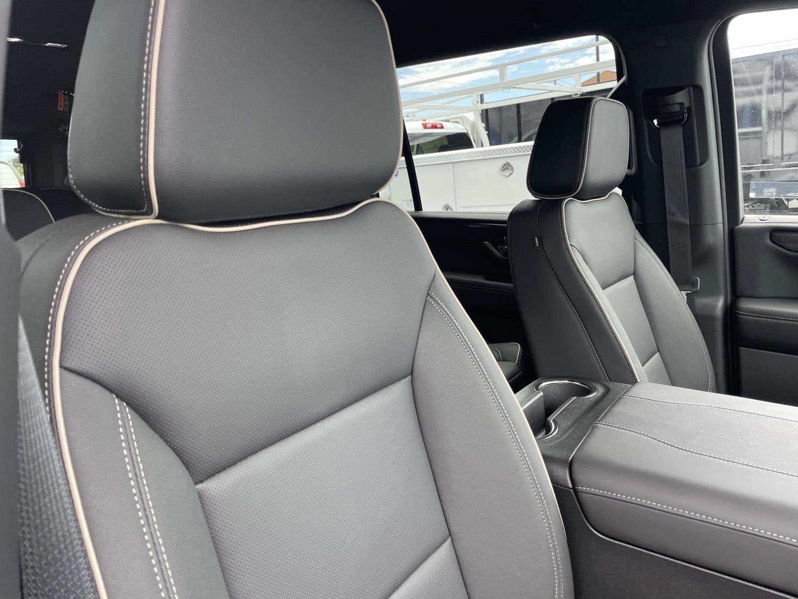New 2026 GMC Yukon XL Elevation RWD image 28