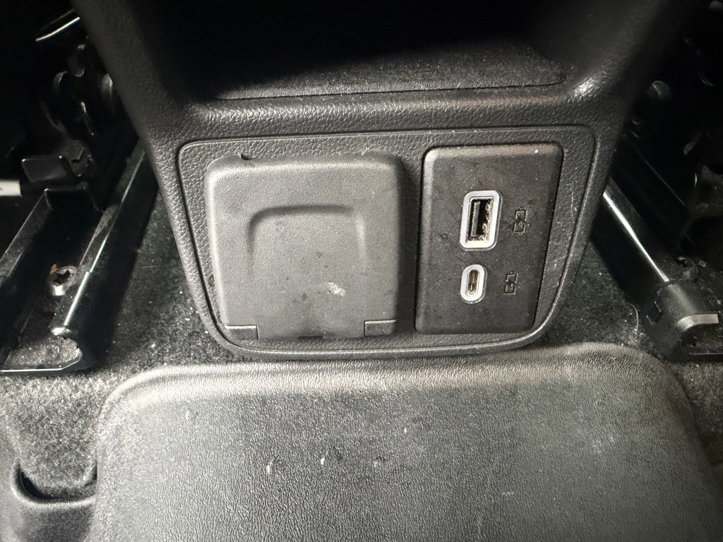 Used 2023 Chevrolet TrailBlazer RS w/ Sun and Liftgate Package image 16