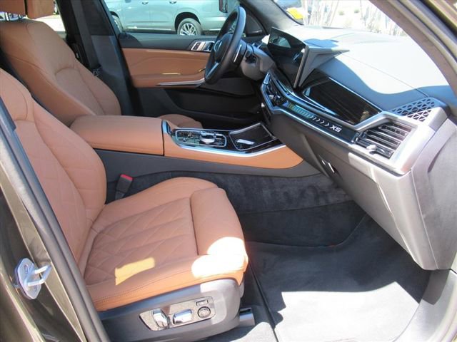 Used 2026 BMW X5 xDrive50e image 10