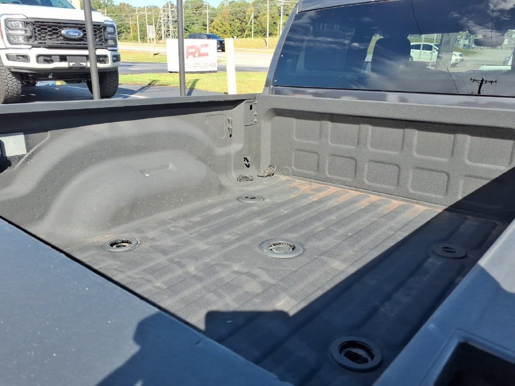 Used 2021 RAM 2500 Big Horn w/ Night Edition AWD/4WD image 16