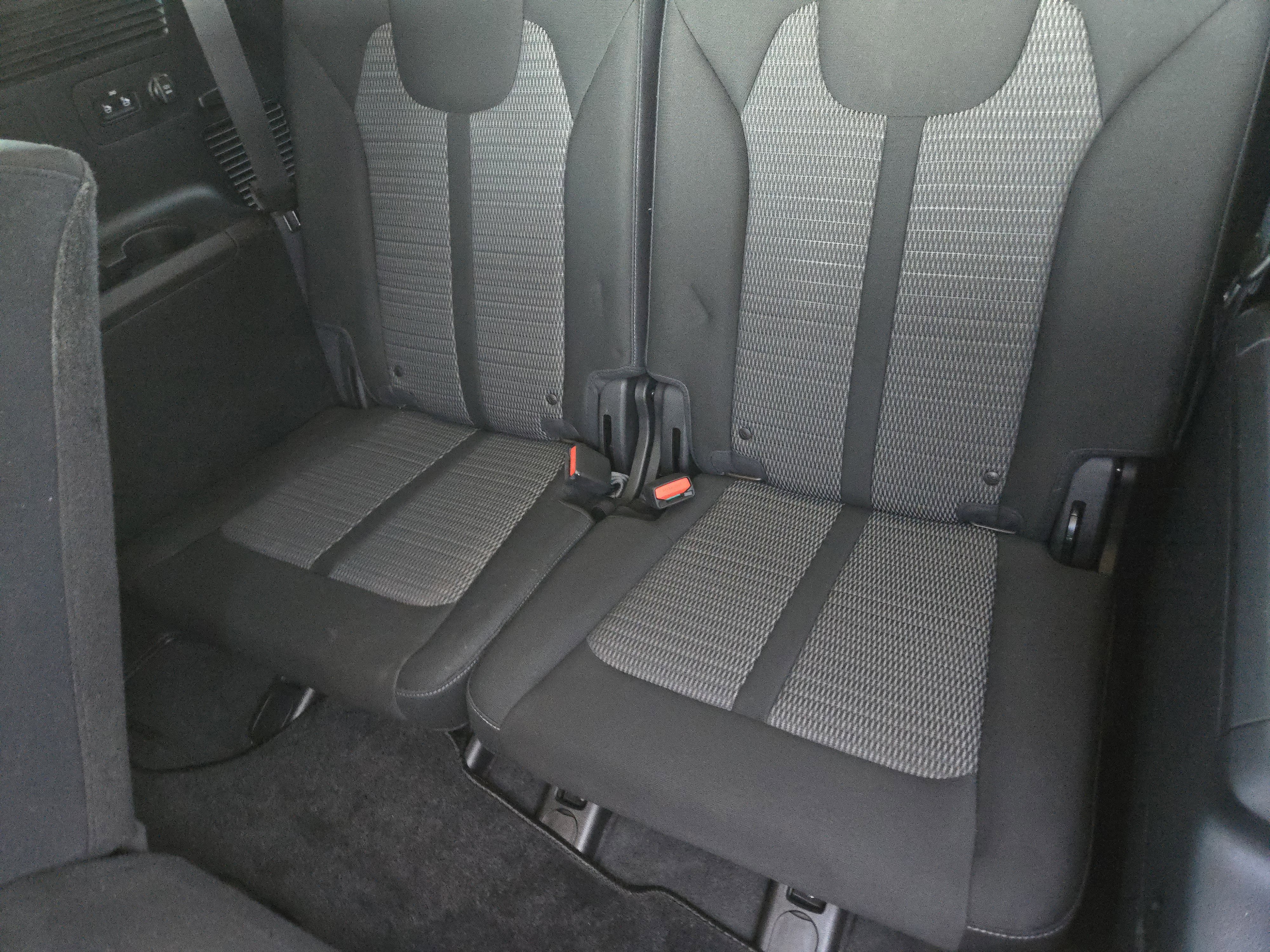 Used 2023 Kia Sorento LX image 29