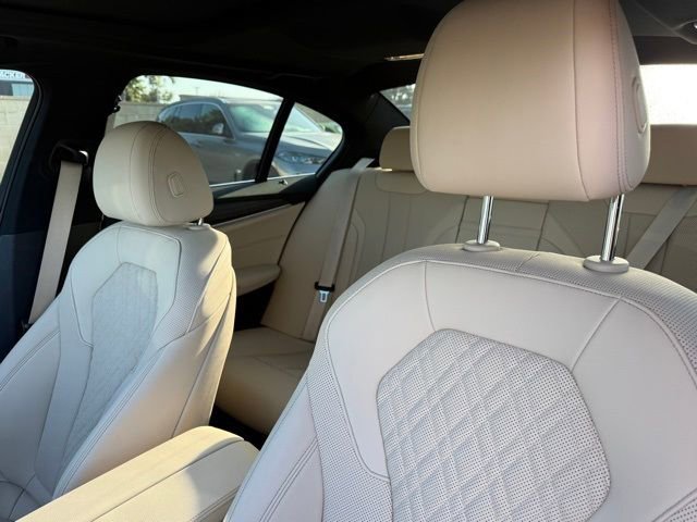 Certified 2023 BMW 530e w/ Convenience Package image 21
