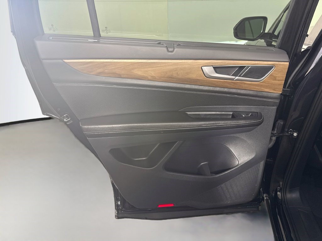 Used 2026 Volkswagen Atlas SE FWD image 25