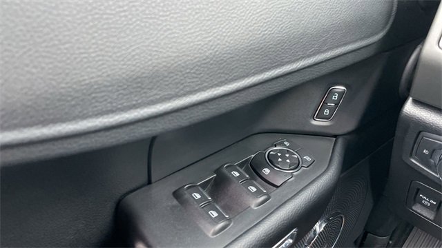 Used 2021 Ford Expedition Max XLT image 13