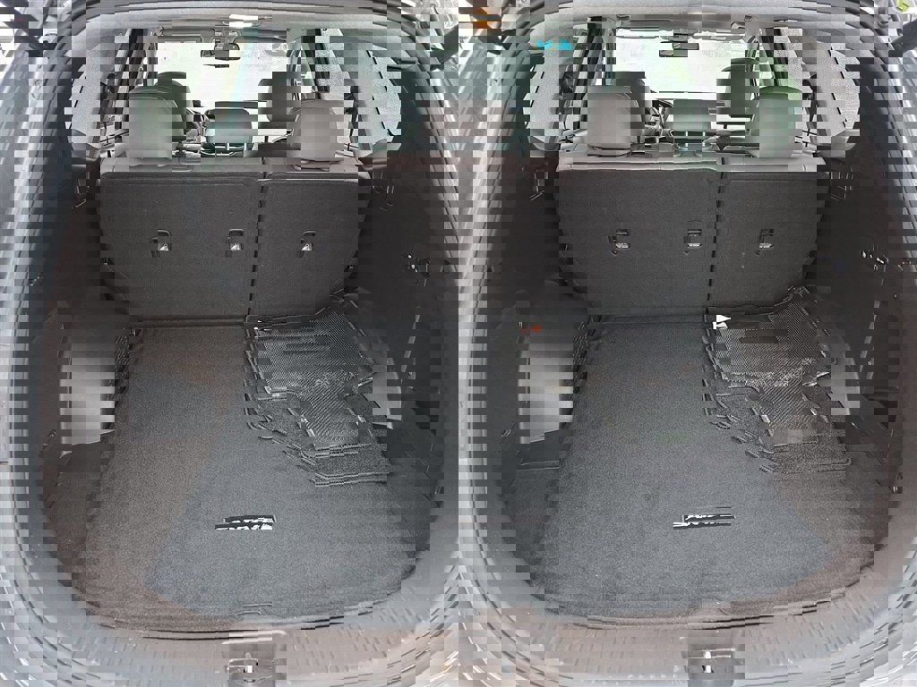 Used 2020 Hyundai Santa Fe Limited w/ Cargo Package image 20