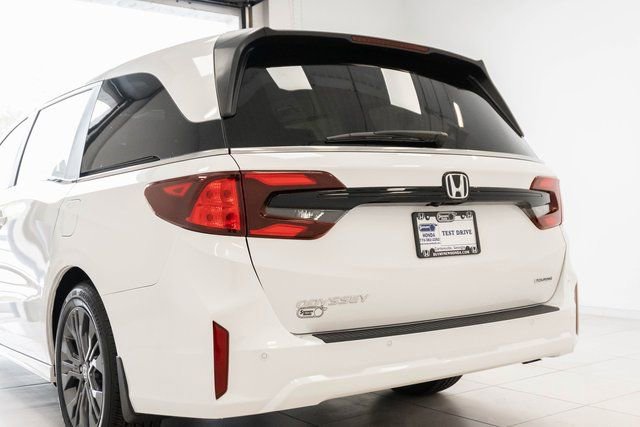 New 2026 Honda Odyssey Touring image 10