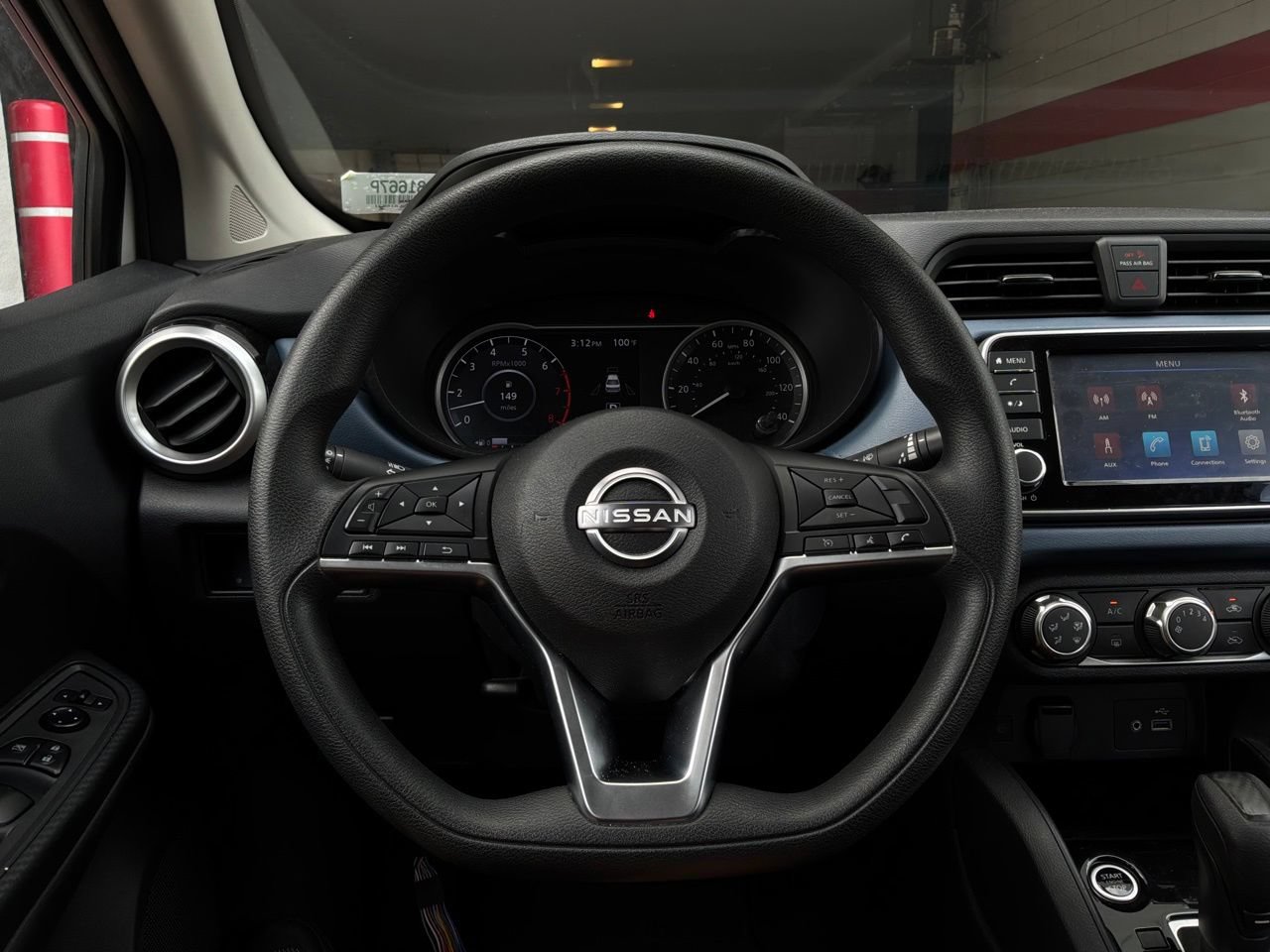 Used 2025 Nissan Versa SV FWD image 28