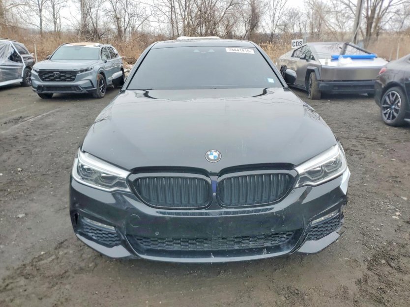 Used 2018 BMW 540i xDrive w/ M Sport Package image 2