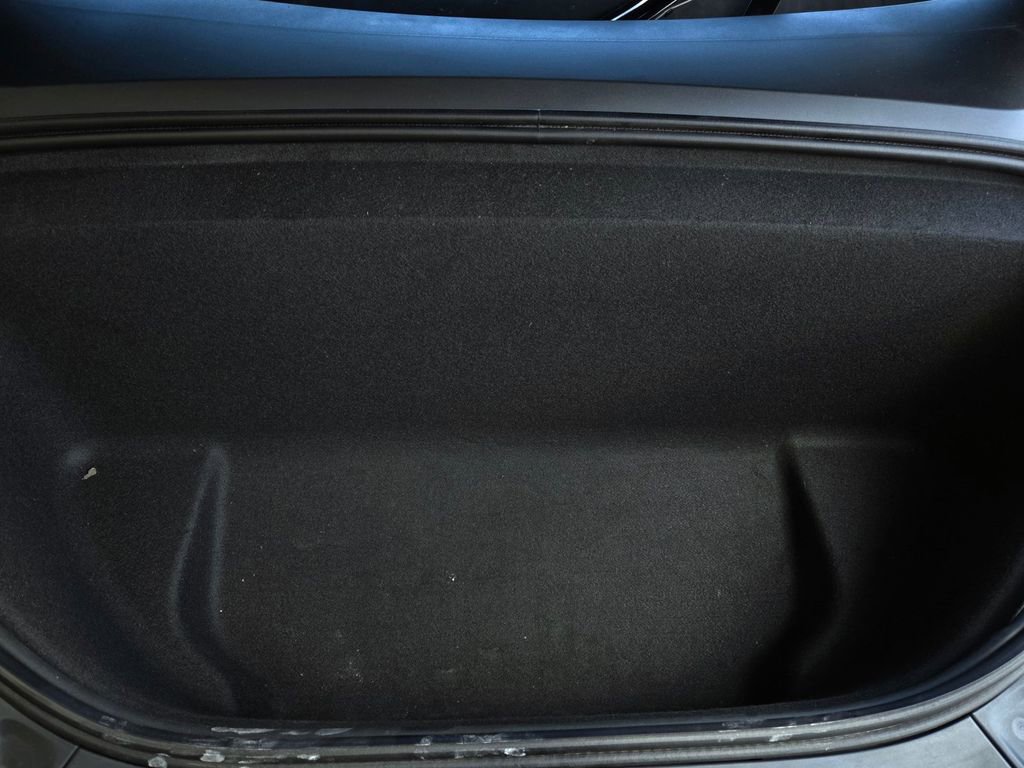 Used 2023 Tesla Model X image 34