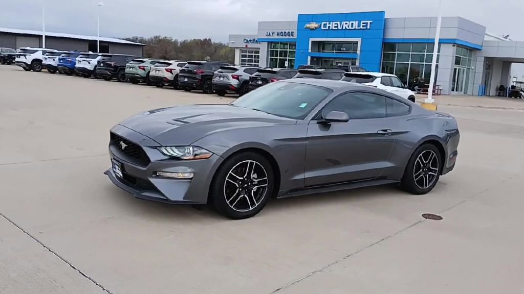 Used 2022 Ford Mustang Premium image 4