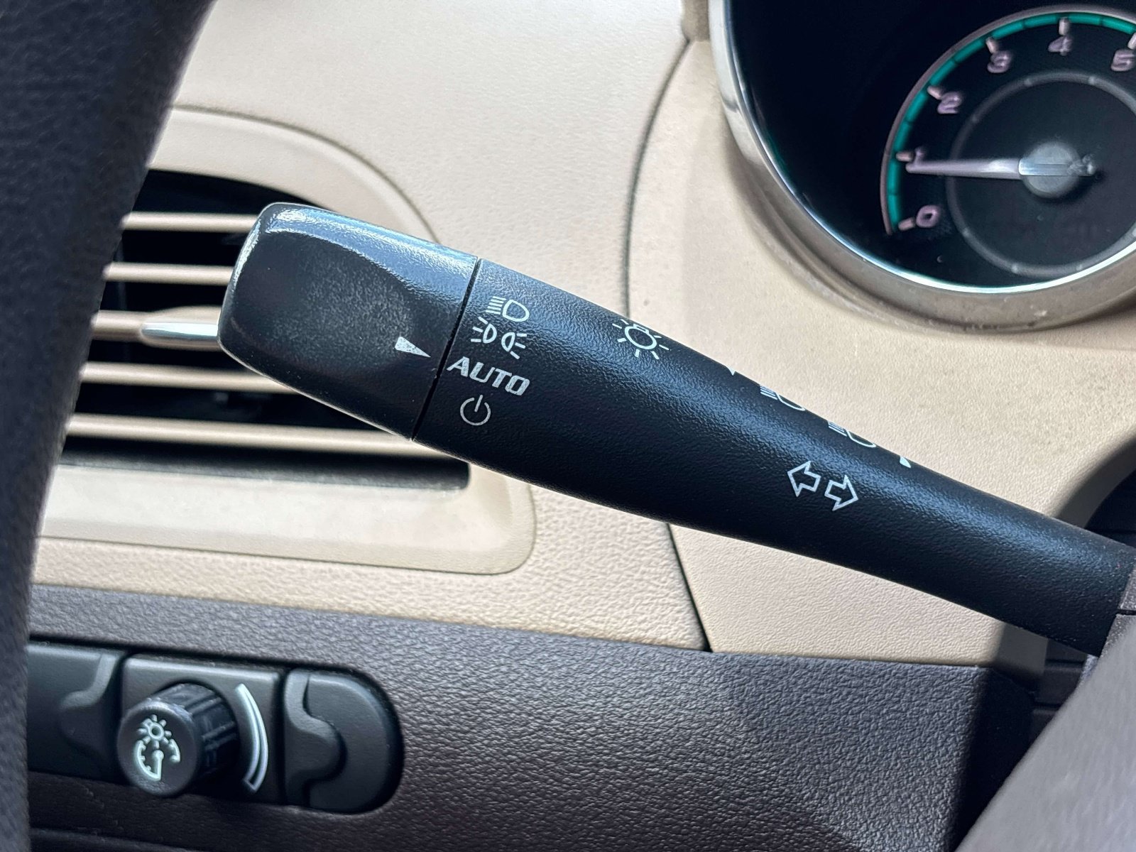 Used 2011 Chevrolet Malibu LS FWD image 22