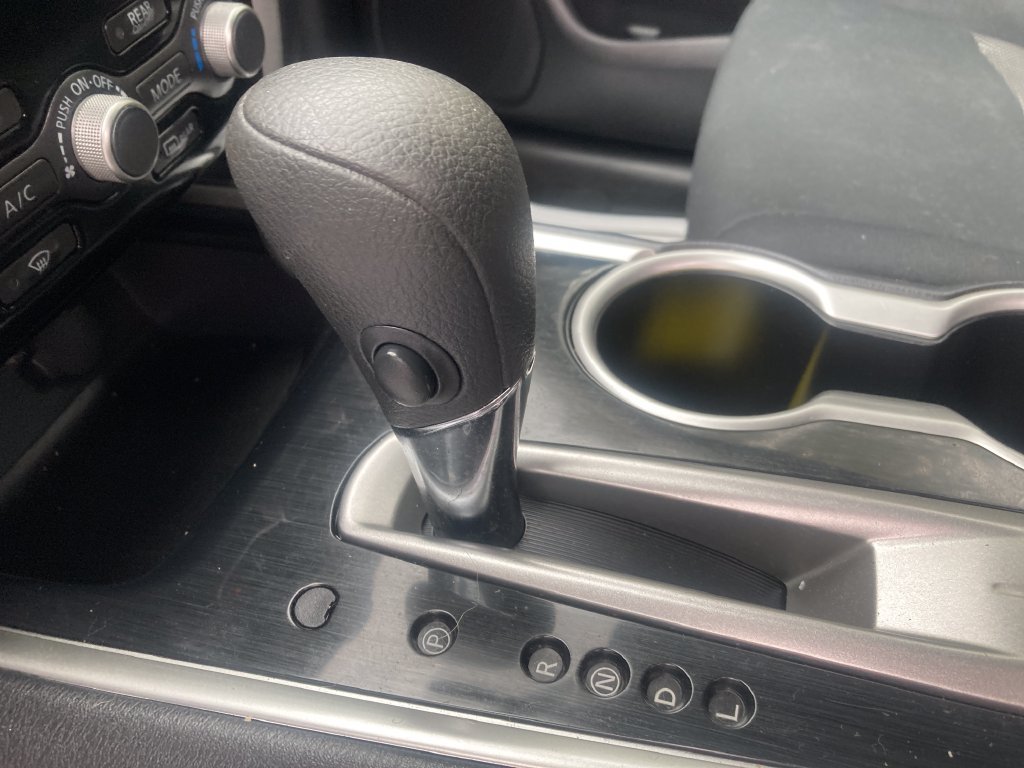 Used 2017 Nissan Pathfinder S AWD/4WD image 30
