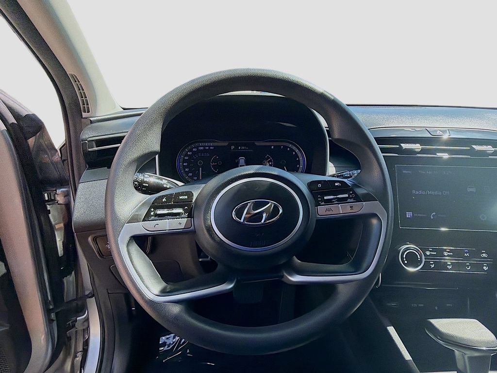 Used 2023 Hyundai Tucson SEL FWD image 8