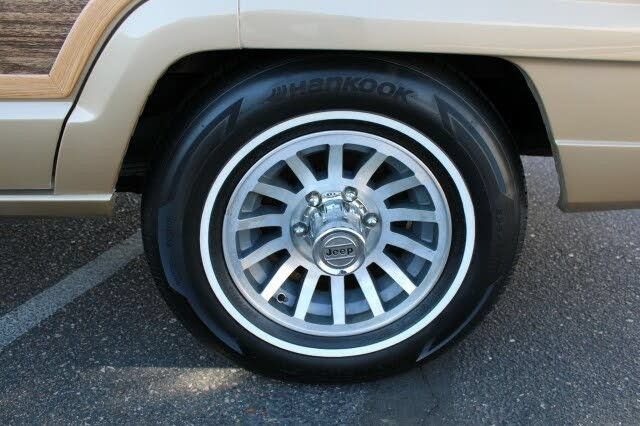 Used 1990 Jeep Grand Wagoneer AWD/4WD image 85