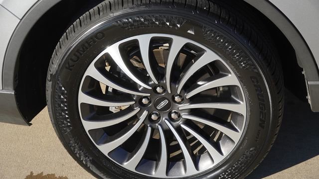 Used 2023 Lincoln Aviator Reserve w/ Equipment Group 201A image 11