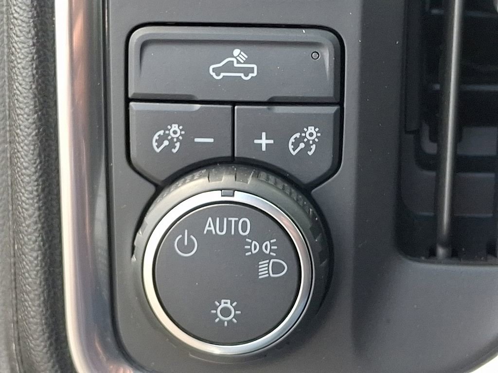 Used 2019 Chevrolet Silverado 1500 LT w/ All-Star Edition image 23