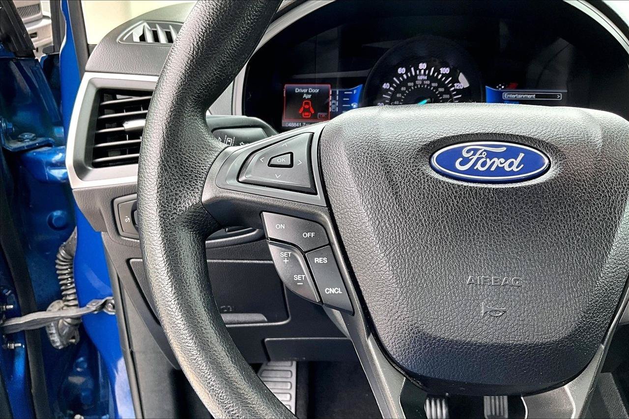 Used 2023 Ford Edge SE AWD/4WD image 11