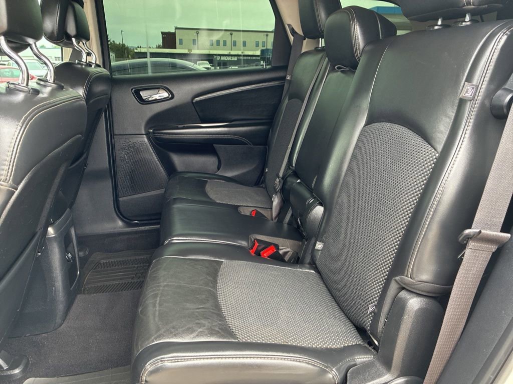 Used 2019 Dodge Journey Crossroad FWD image 11