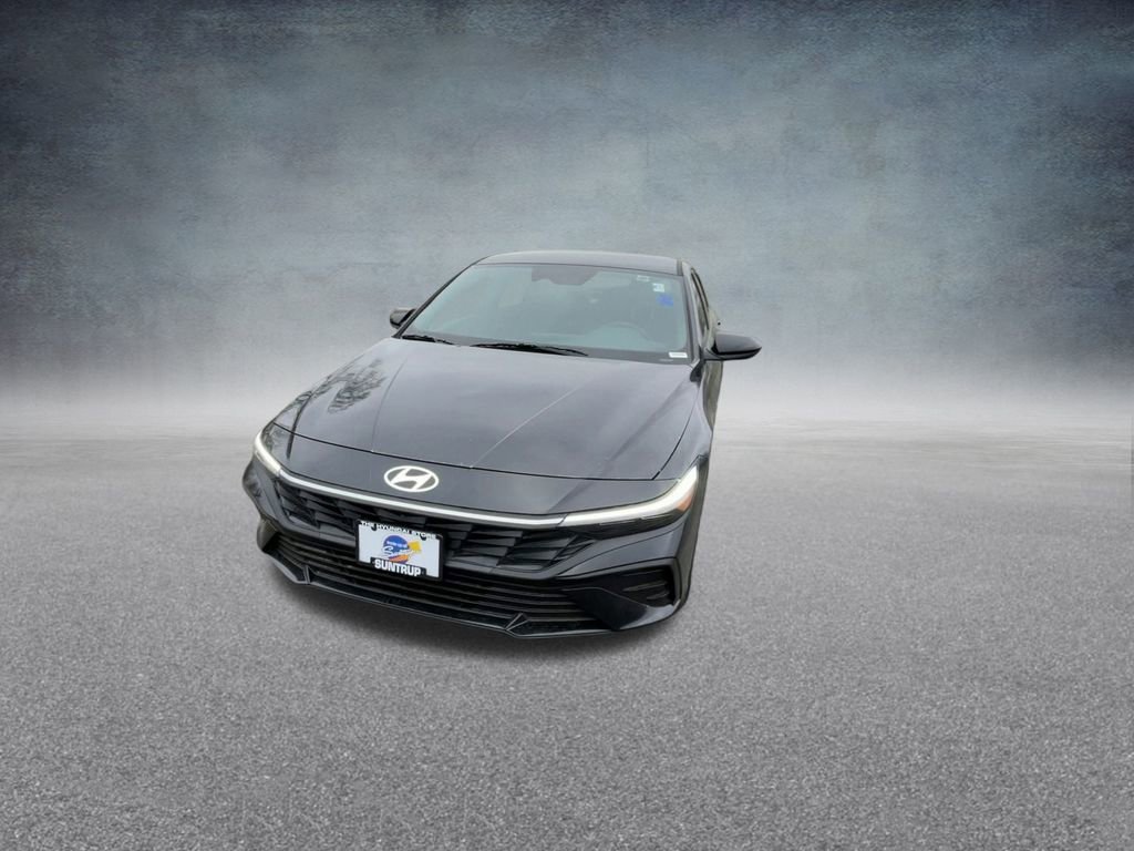 Certified 2025 Hyundai Elantra Sport image 7