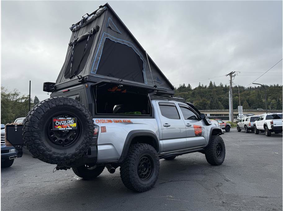 Used 2017 Toyota Tacoma TRD Off-Road image 19