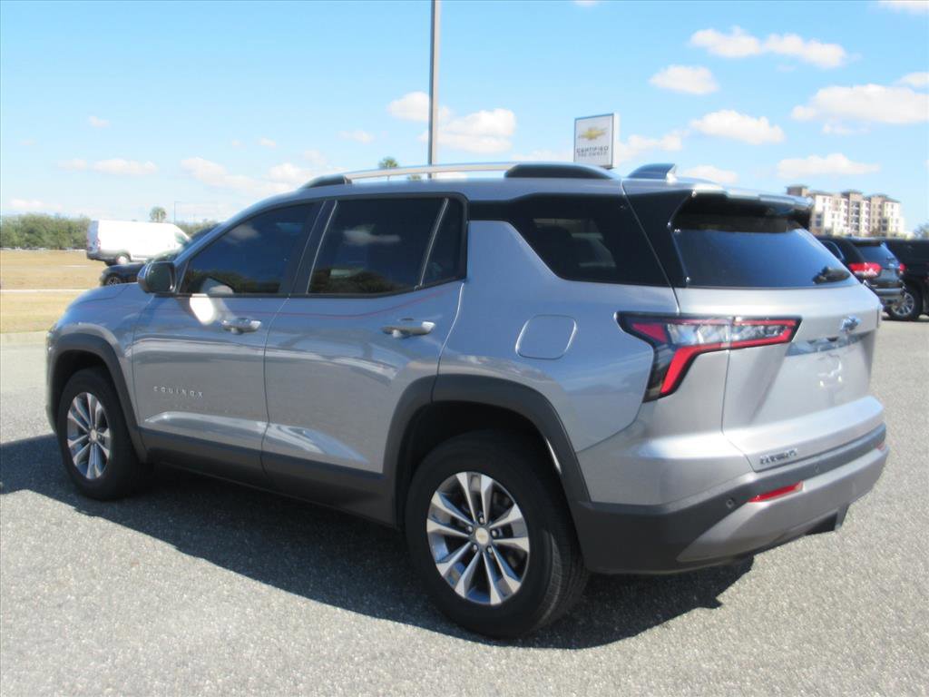 Used 2025 Chevrolet Equinox LT w/ Convenience Package II image 4