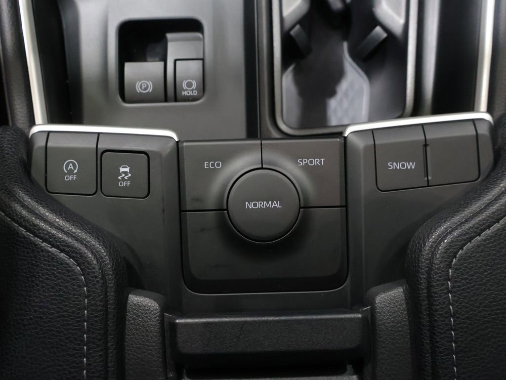 Certified 2025 Toyota Grand Highlander FWD image 34