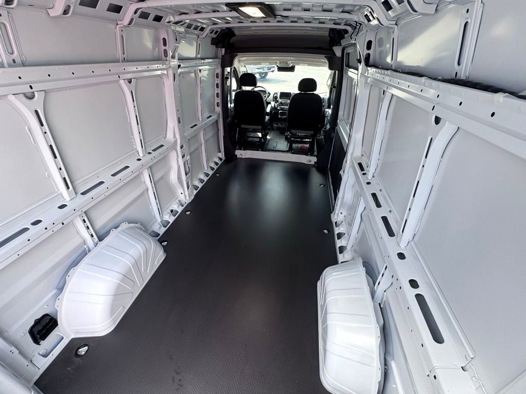 New 2024 RAM ProMaster 2500 w/ Convenience Group image 8