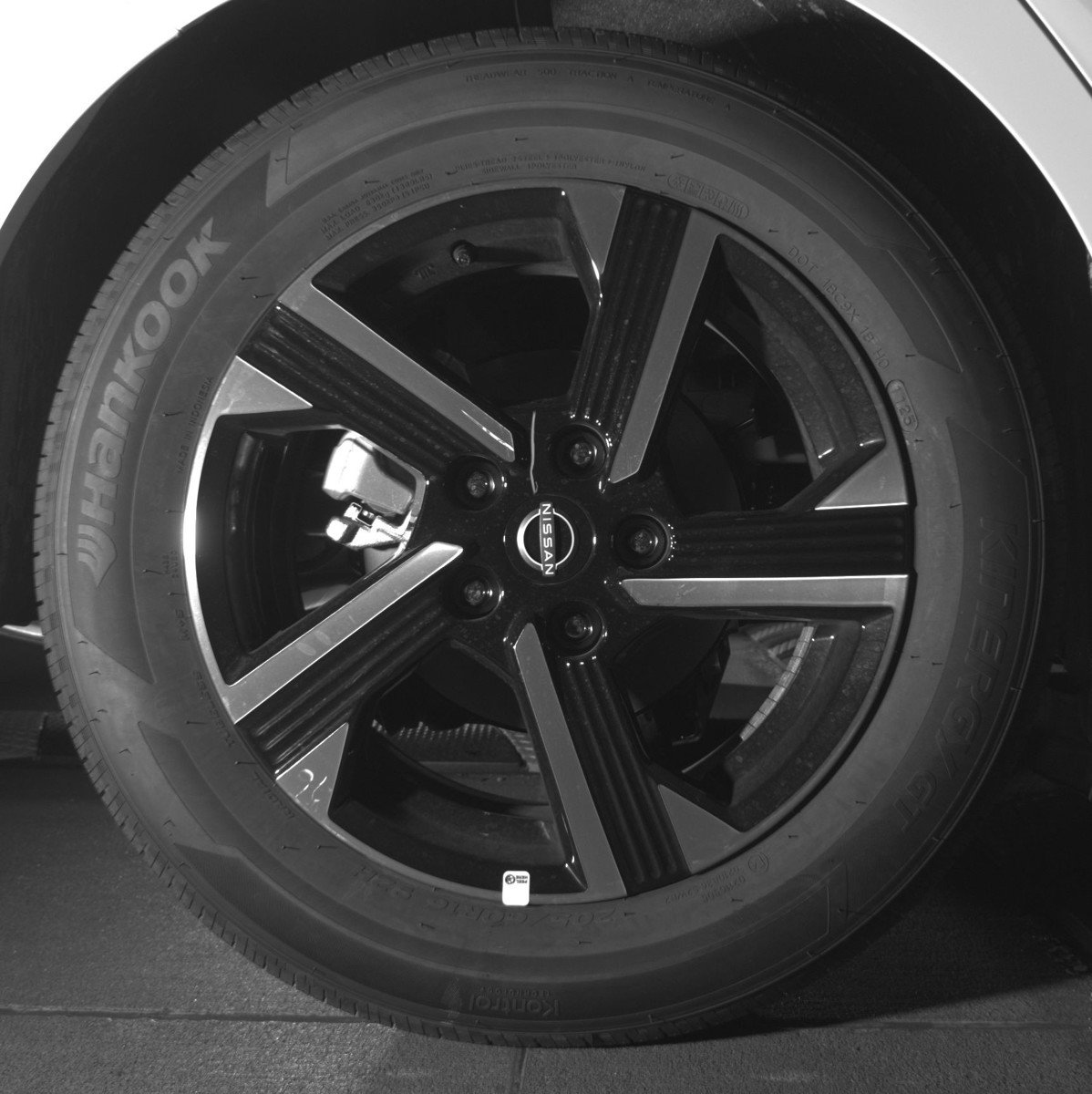 Used 2025 Nissan Sentra SV image 15