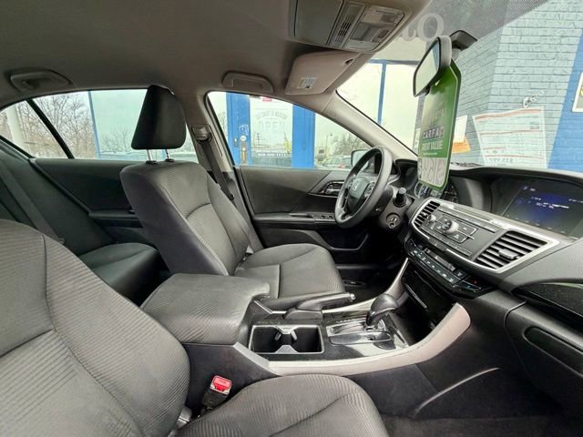 Used 2017 Honda Accord LX image 19
