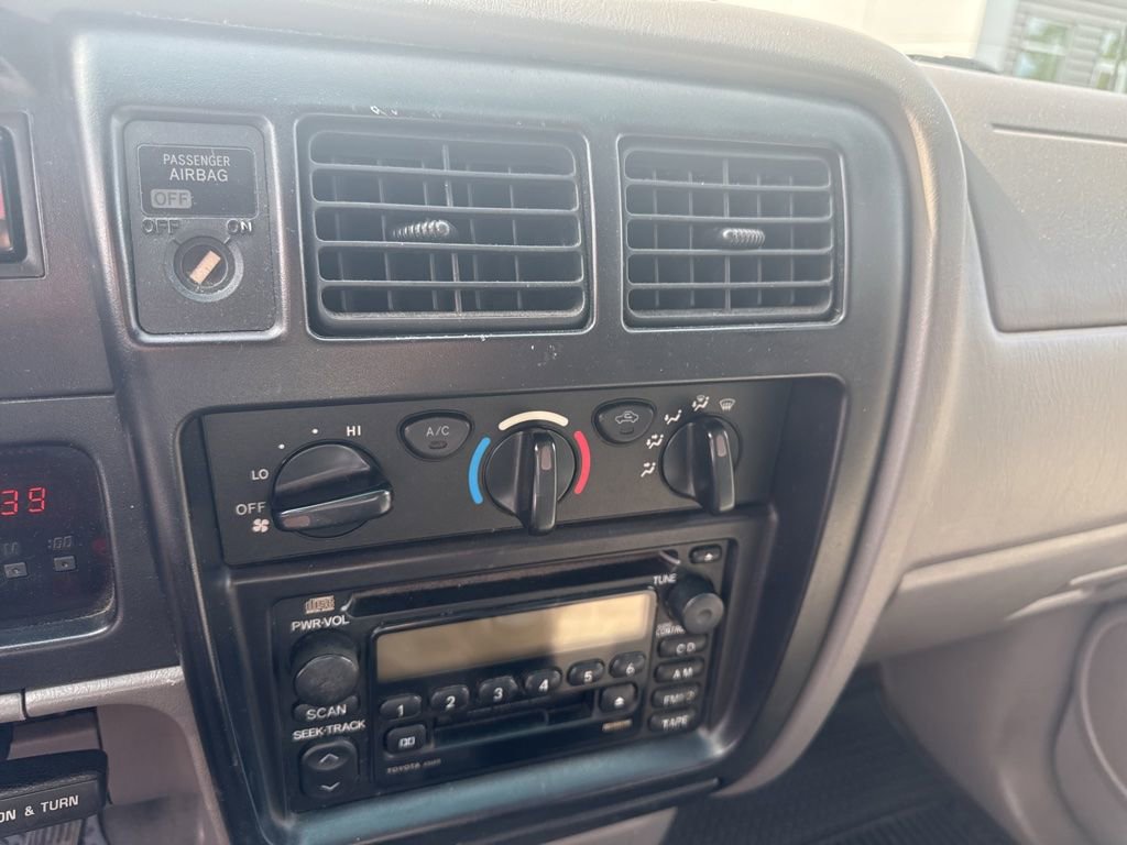 Used 2001 Toyota Tacoma 4x4 Xtracab V6 image 13