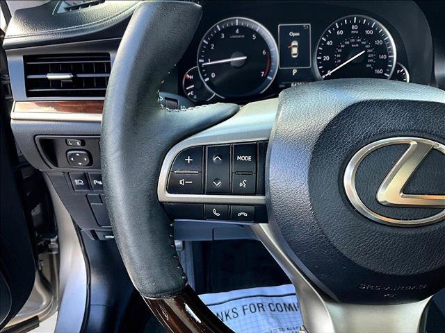 Used 2017 Lexus ES 350 w/ Luxury Package image 18