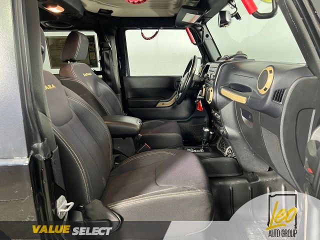 Used 2013 Jeep Wrangler Sahara w/ Dual Top Group AWD/4WD image 12