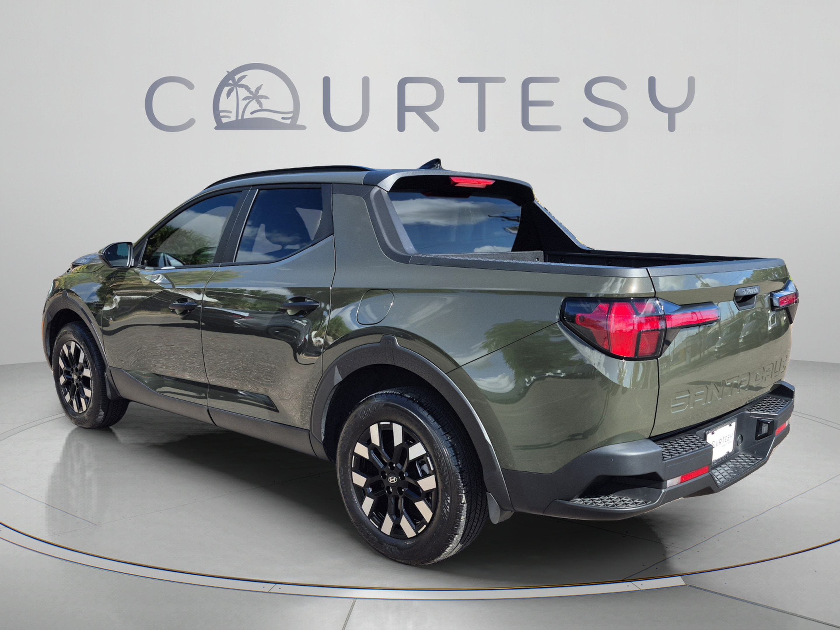Certified 2025 Hyundai Santa Cruz SEL FWD image 3