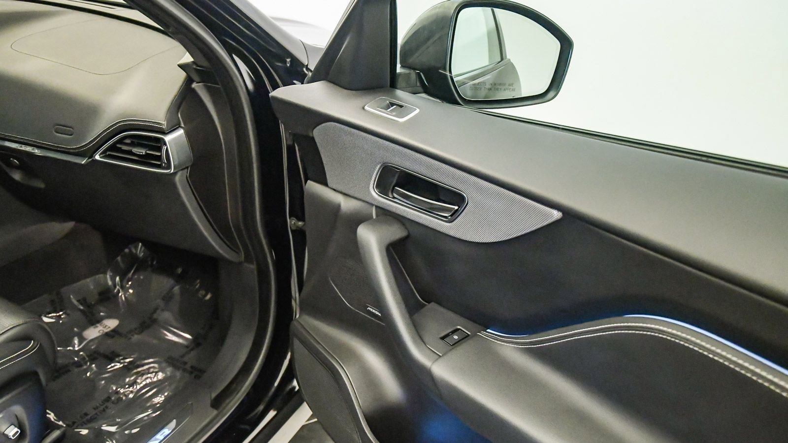 Used 2019 Jaguar F-PACE S image 19