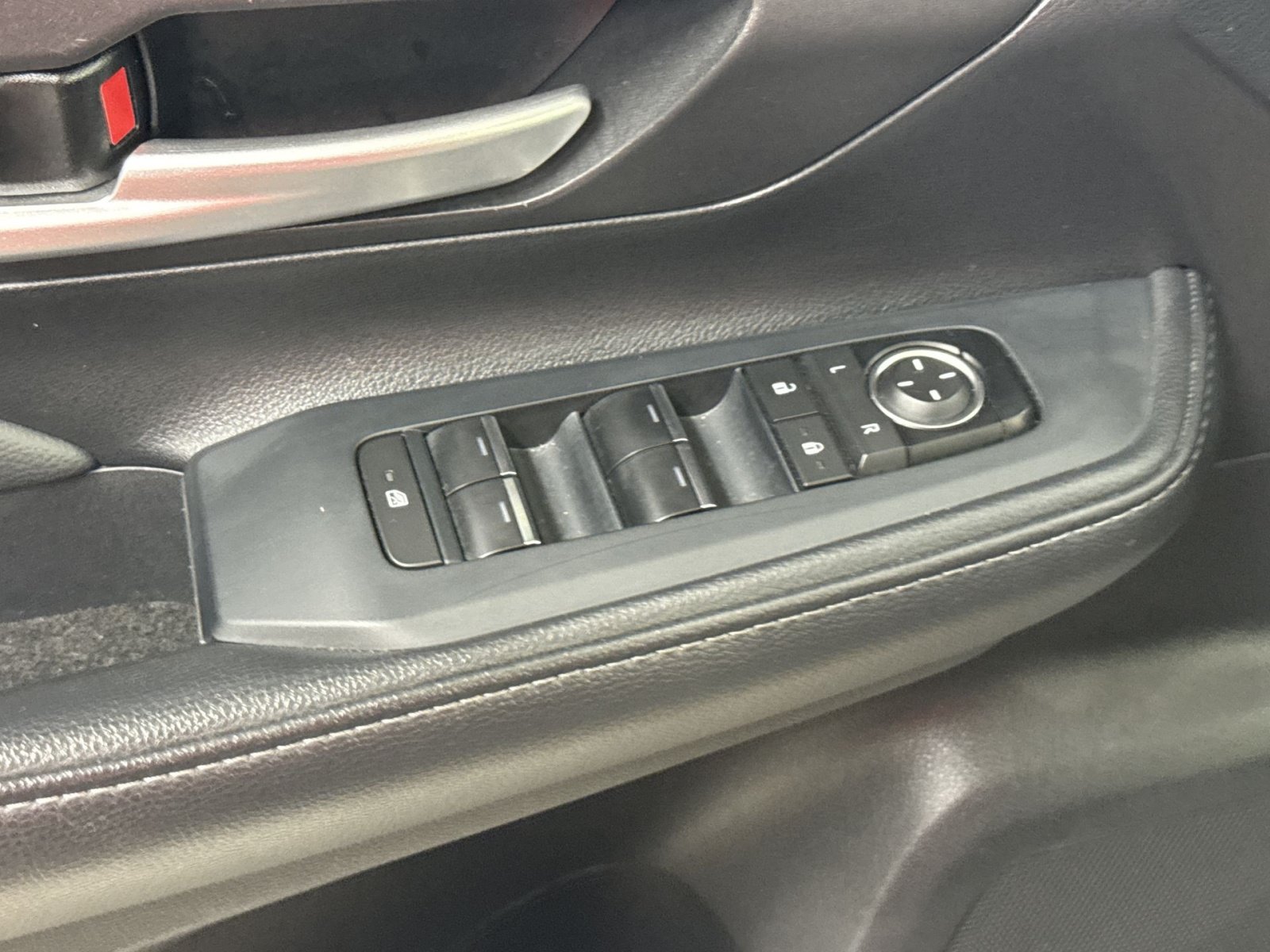 Used 2025 Toyota Grand Highlander FWD image 27
