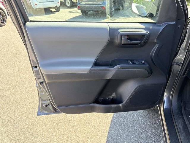 Used 2020 Toyota Tacoma SR w/ SR Convenience Package RWD image 13