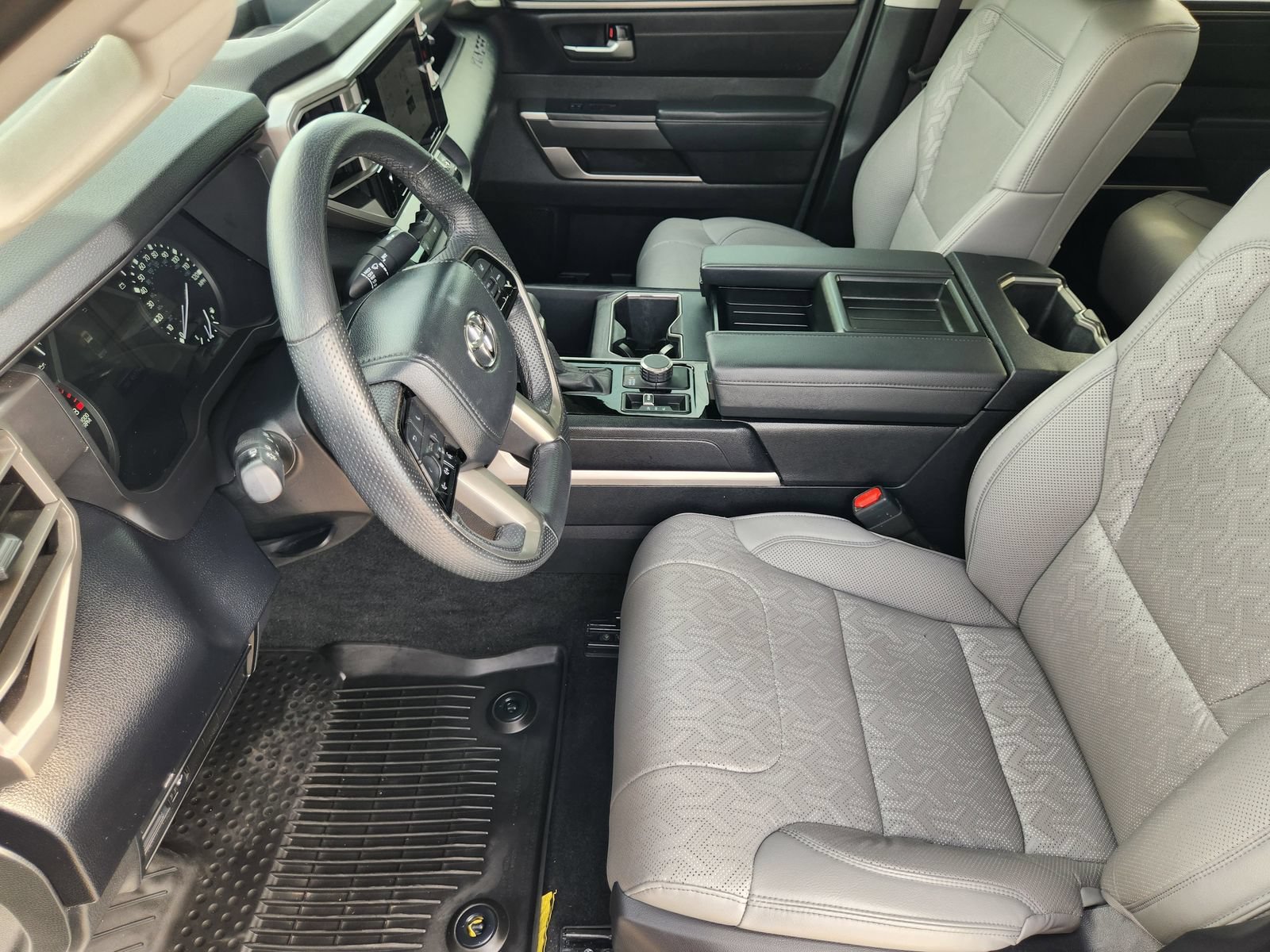 Used 2024 Toyota Tundra SR5 w/ SR5 Premium Package AWD/4WD image 15