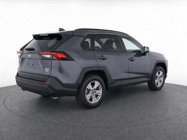 Used 2025 Toyota RAV4 XLE AWD/4WD image 4